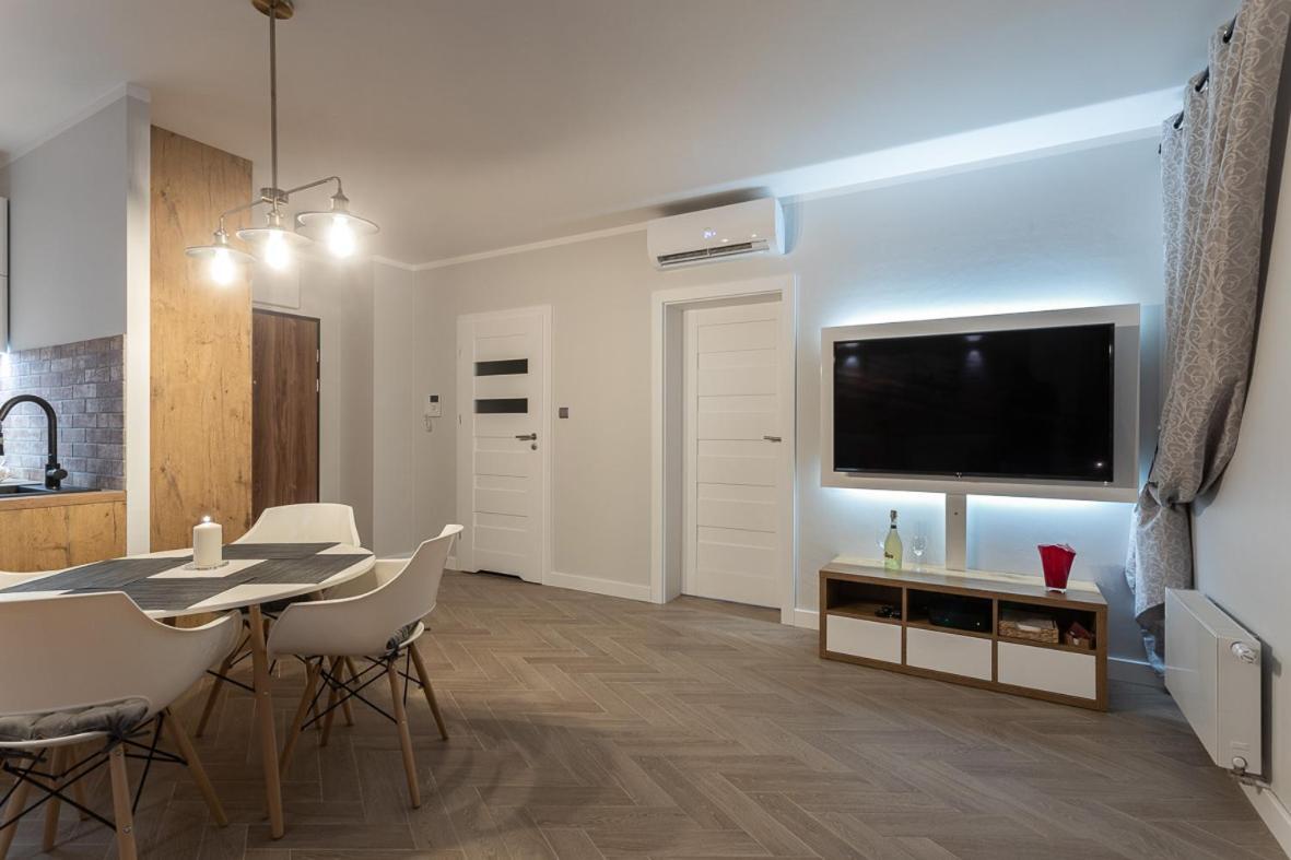 B&W Luxurious Apartment In The Center Of Wrocław Buitenkant foto